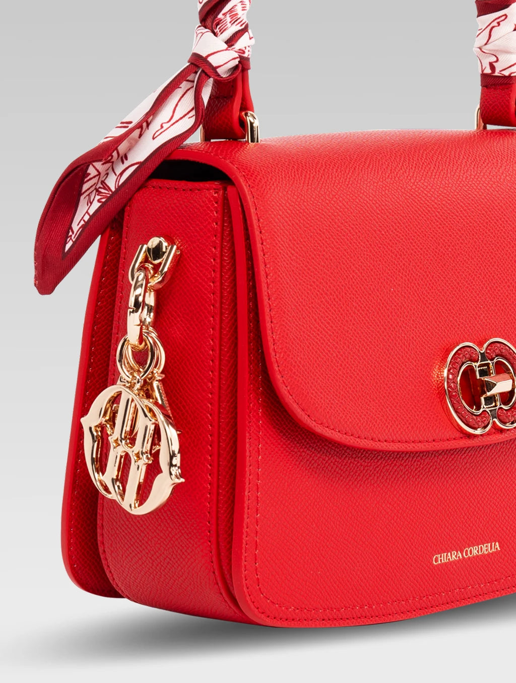Side view of jane envelope bag handle in red color